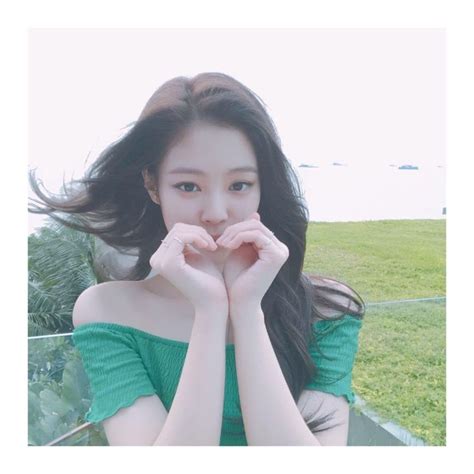 Fangirl a blackbangtan story by purplemypink 77.1k 2.4k 40 jisoo, jennie, rosé, and lisa have been supporting a boyband called bts ever since they debut, will they meet each other and fall in love? BLACKPINK JENNIE | Kecantikan, Kim, Melbourne