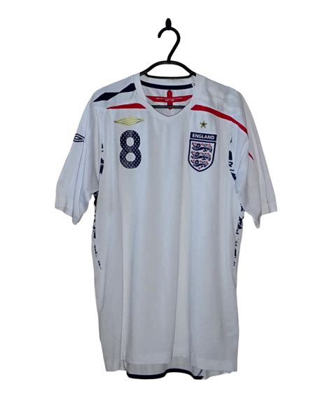 Shirts from new england shirt company are available at a number of fine retailers, many of whom are smaller, independently owned stores supporting the longstanding tradition of quality menswear. 2007-09 England Home Shirt (M) | The Kitman Football Shirts