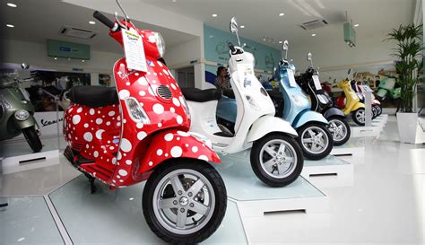 Since italian vehicle manufacturer piaggio created the vespa in 1946, the brand has been at the forefront of scooter style and design. Vespa - first 3S centre opens in Petaling Jaya
