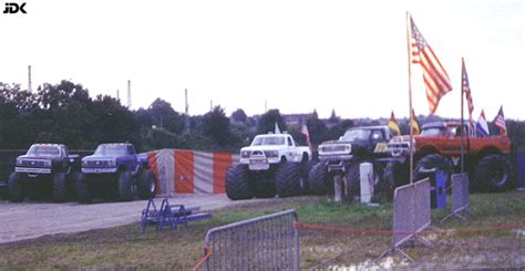 Jdk´s Monster Trucks Aranis And Klaas Stuntshow In Hildeheim 2001