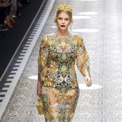 Dolce And Gabbana Fall 2017 Runway Popsugar Fashion