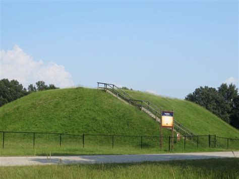 Nanih Waiya Mound Near Philadelphia At First Look Nanih Waiya Mound