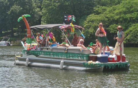 Pontoon Boat Parade Decorating Ideas Decorkgr Vgh