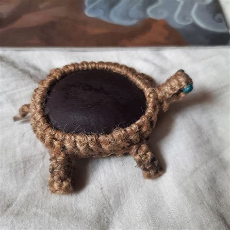 Macramé Turtle Forest Post