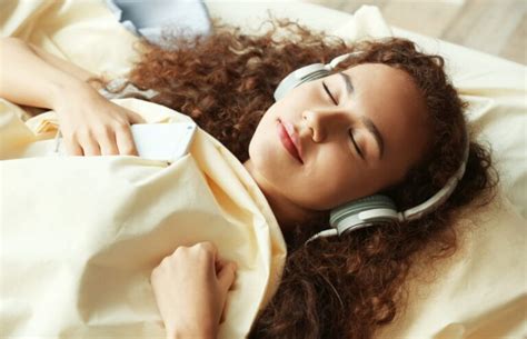 Listening To Music Before Bed Can Disrupt Your Sleep Wtax 939fm1240am