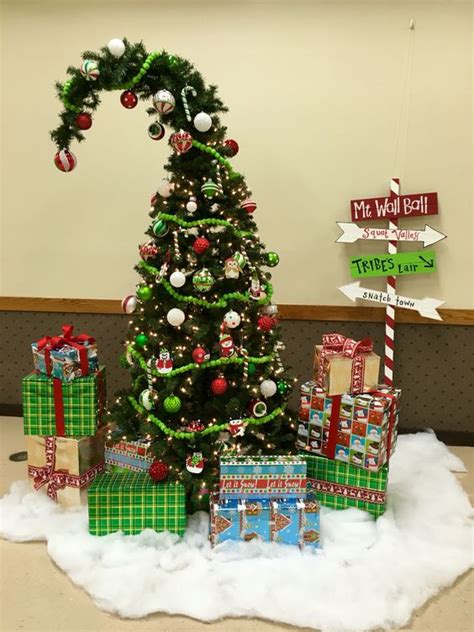 15 Whimsy And Fun Grinch Christmas Trees Shelterness