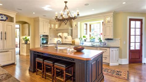 Traditional Neutral Kitchen With Brown Island Hgtv