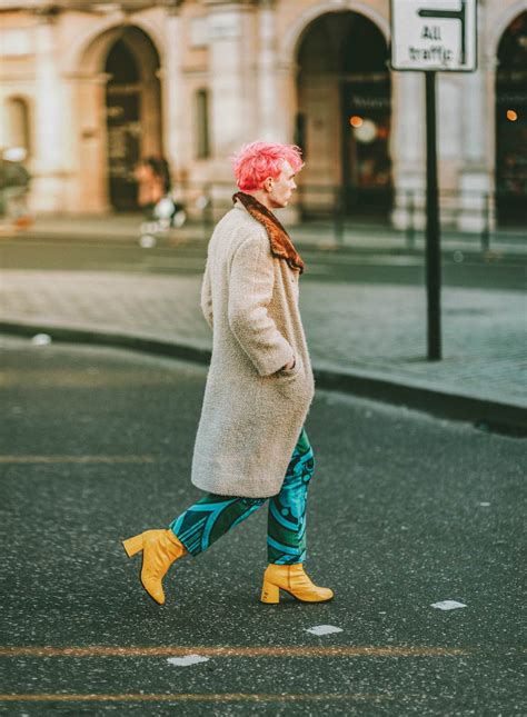 Street Fashion Photography Elevate With These Tips Wedio