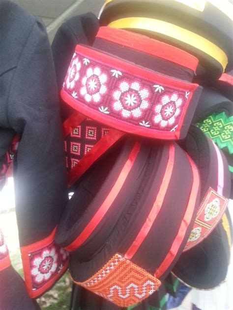 From Hmong New Year Stand. | Hmoob, Hmong, Women girl
