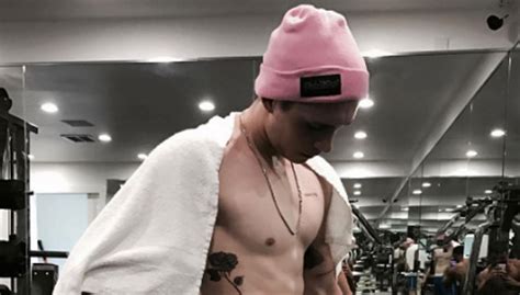 Brooklyn Beckhams Bulge — See His Sexy Gym Selfie