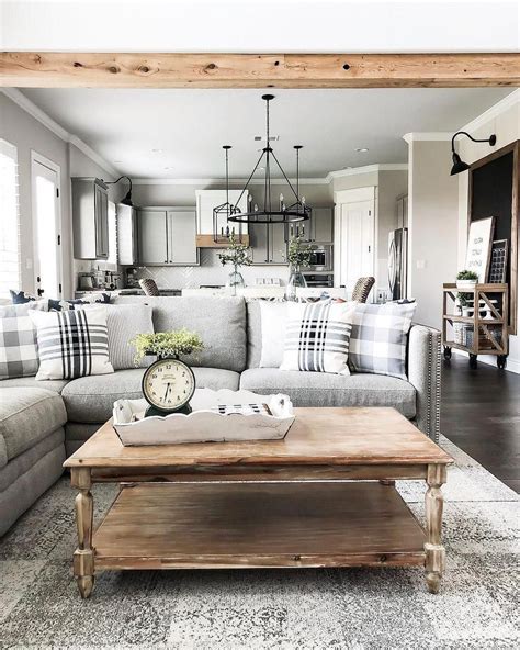 Cozy Farmhouse Living Room Design Ideas That Make Calm Atmosphere 29