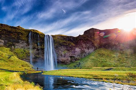 A Guide To The Must Have Experiences In Iceland Discover The World