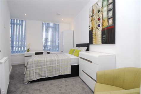 Upic Premium En Suite Double Room Halls Apartments