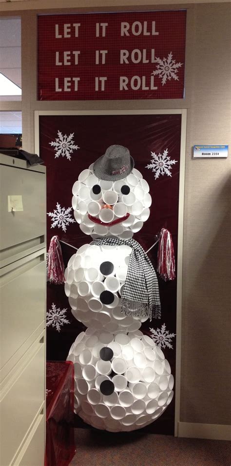 10 Christmas Decorating Ideas For Office Door Decoomo