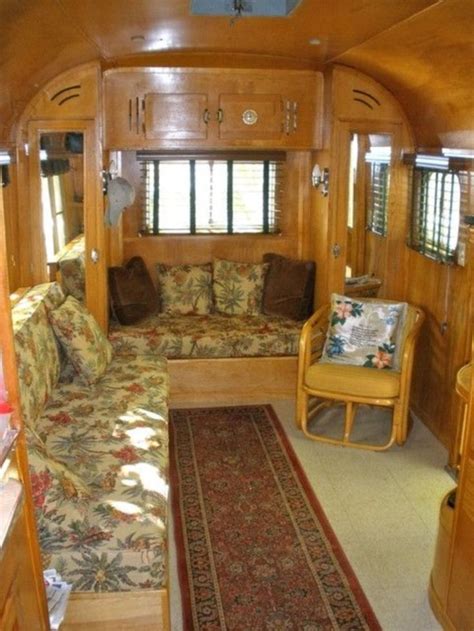 Amazing Decorating Rv Trailer To Feel Like Home Https Decoraiso Com Index Php
