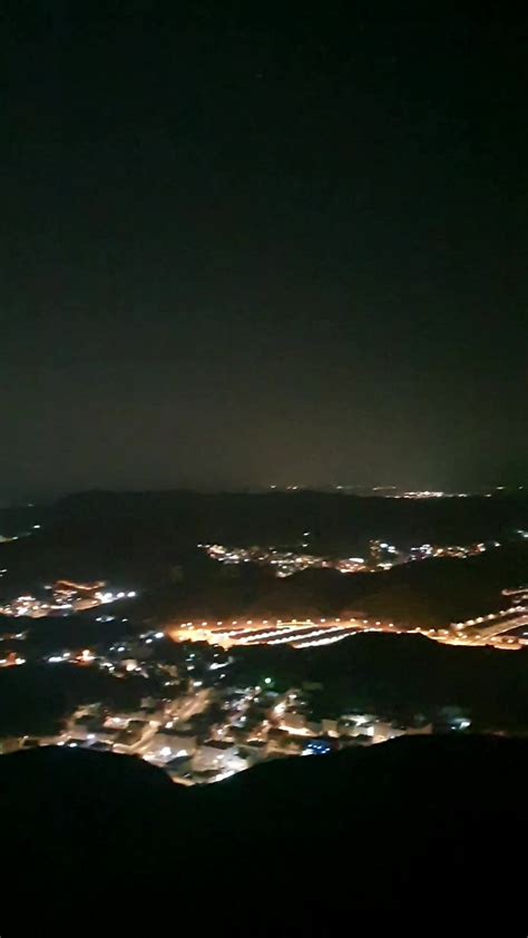 Suasana Di Puncak Jabal Nur Terletaknya Gua Hira Tempat Baginda Nabi