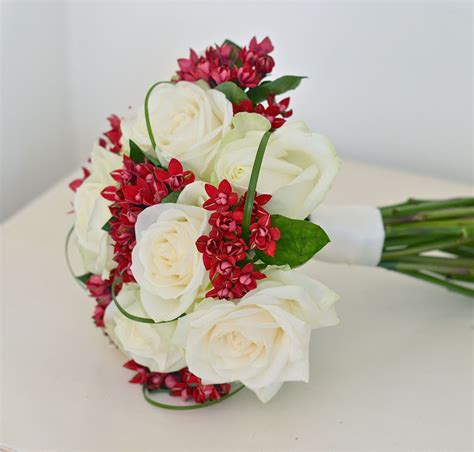Wedding Flowers Blog Claires Red And White Wedding Flowers Sarisbury