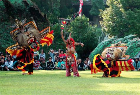 The Mystical Art Dance Of Reog Ponorogo Visit Indonesia The Most