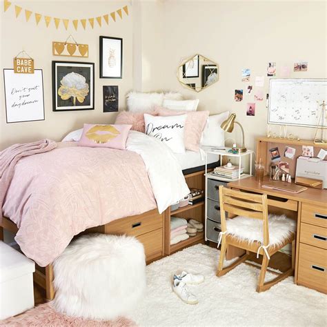 A kitchen, a bedroom, a dressing area, a they're light, portable, keep clutter tucked away, and you can fit them somewhere in your dorm room. Dorm Room Ideas - College Room Decor - Dorm Inspiration ...