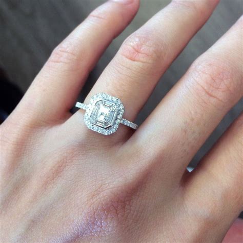 What Does A 10000 Engagement Ring Look Like Raymond Lee Jewelers