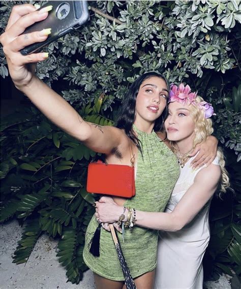 Madonna Publica Selfie Com A Filha Lourdes Maria E Se Derrete Em Post