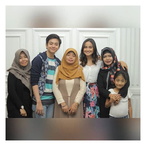 Syifa hadju angga yunanda jennifer coppen kehidupan dinda yang berubah 180 derajat karena ayahnya korupsi membuatnya berani meminta geri, musuh bebuyutannya yang terkenal di sekolah untuk menjadi pacarnya. Kumpulan Foto Instagram Amanda Manopo Dan Angga Yunanda ...