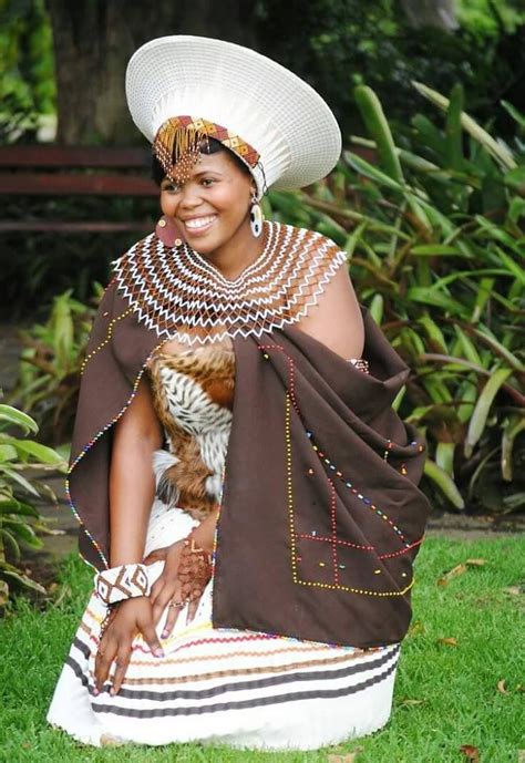 Pin By Babongile Zulu On Woman Of Africa Zulu Traditional Attire