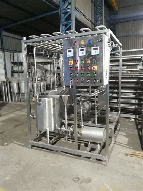 SS304 Milk Pasteurizer Dairy Processing Plant Capacity 500 Litres Hr