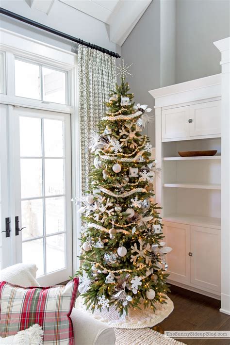 Our Cozy Neutral Snowflake Christmas Tree The Sunny Side Up Blog