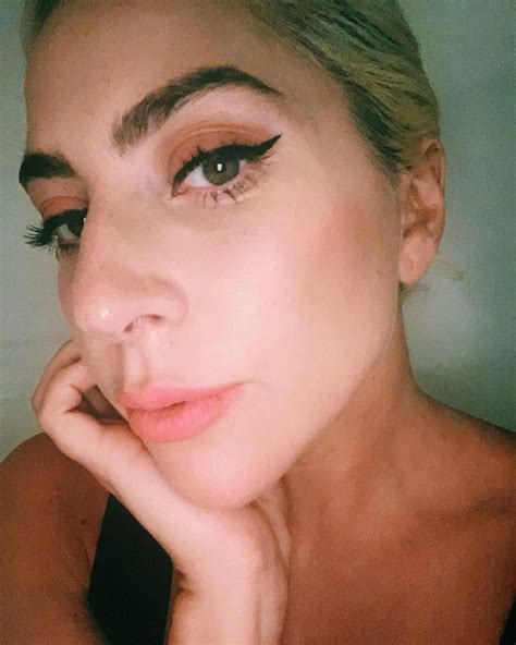 20 Gorgeous Pictures Of Lady Gaga No Makeup Siachen Studios