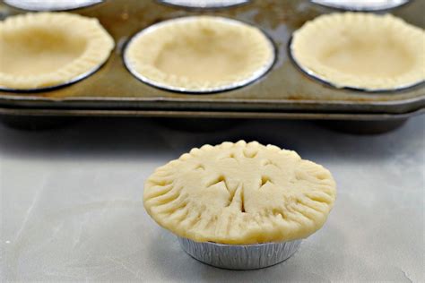 No Fail Pie Crust Cold Water Pastry Food Meanderings