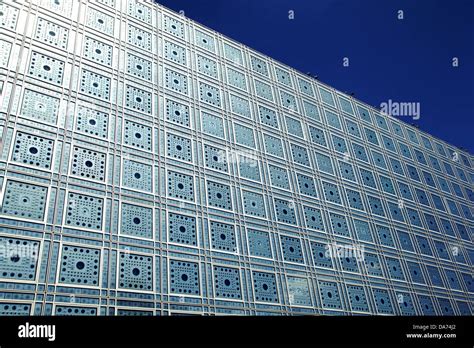 The Arab World Institute Hi Res Stock Photography And Images Alamy