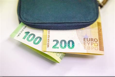 Wenn du gute euro banderole druckvorlage. New €100 and €200 banknotes to appear on 28 May | Deutsche Bundesbank
