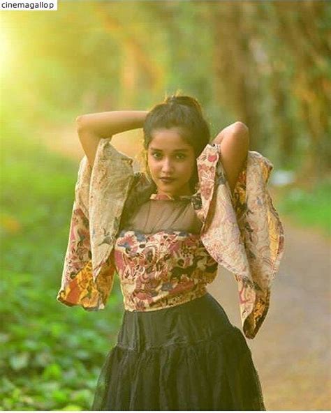 Please download one of our supported browsers. Baby Anikha Cute and Hot Photos-Beautiful Images of Ajith's Reel Daughter | Yup Tamilan
