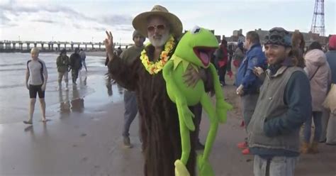 Thousands Of Brave Souls Take Part In Annual Coney Island Polar Bear