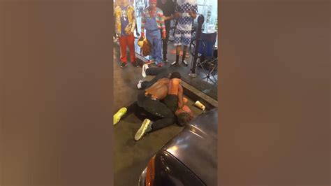 World Star Fight Black Guy Gets Jumpedandchockedand Still Wins🏆pt1 Youtube