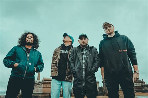 Issues Drop New Music Video For 'Tapping Out' - News - Rock Sound Magazine