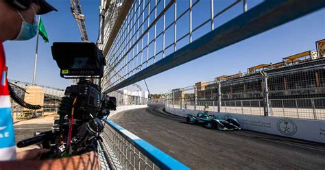 Formula 1 saudi arabian grand prix 2021. Building begins on Jeddah City Circuit ahead of Saudi ...