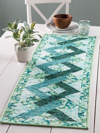 Exclusively Annies Quilt Designs Tangles Table Runner Pattern