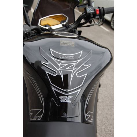 The z1000 was first introduced in 1977 superseding the previous 903 cc capacity z1/z900. Motografix CAD TK014K Tank Pad for Kawasaki Z1000 Black