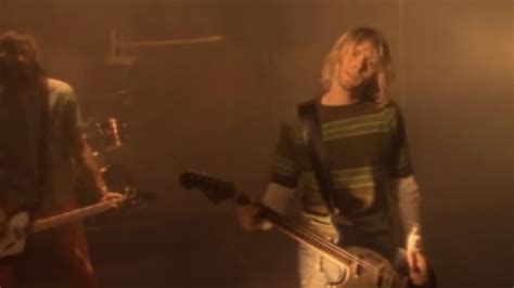 Kurt Cobains Gitarre aus dem kultigen Nirvana Musikvideo wurde für 4 5