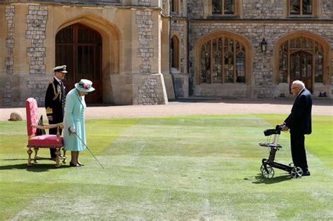 The war veteran raised more than £32m as an honorary colonel, his official title will be captain sir thomas moore under ministry of defence protocol. Queen Elizabeth knights 100-year-old vet Captain Tom: See all the best pictures | GMA