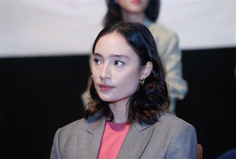 Main Film 'LARA ATI', Tatjana Saphira Kesulitan Belajar Bahasa Jawa