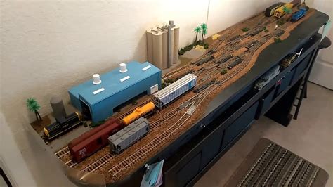 Small Ho Model Railroad Shelf Layouts