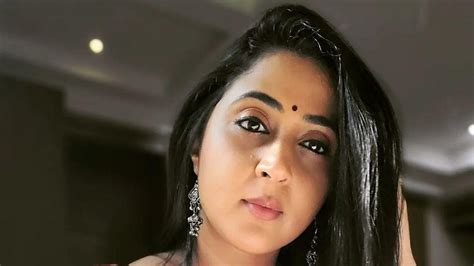 Its Me Against Me Says Actress Kaniha