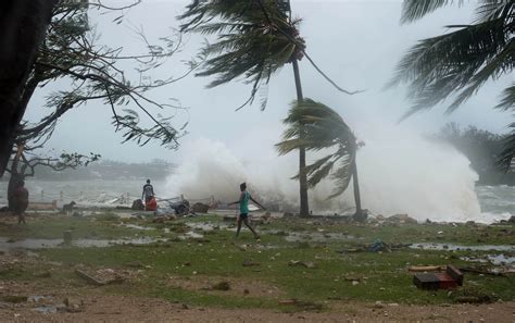 Huge Cyclone In Pacific Devastates Vanuatu South China Morning Post