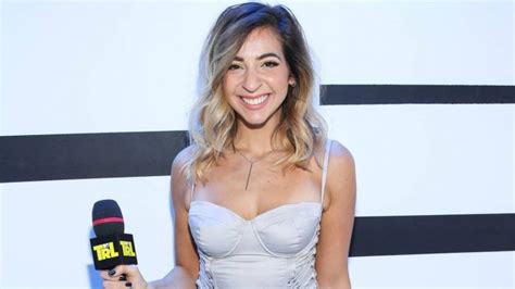Who Is Gabbie Hanna Created Onlyfans Account Check Username Wiki Bio