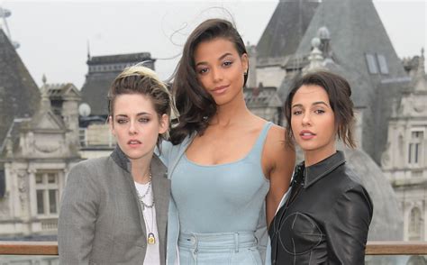 Charlie's angels is a 2019 american action comedy film directed and written by elizabeth banks. Preferred Picture Charlies Angels Trailer 2019 Cast