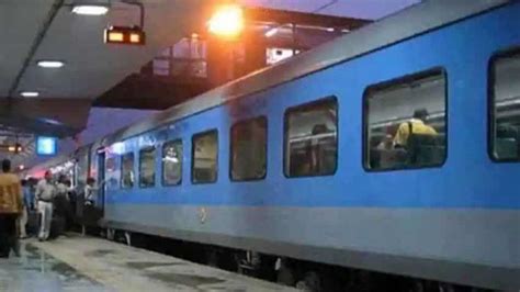 88 trains cancelled by indian railways today october 31 gorakhpur humsafar express among