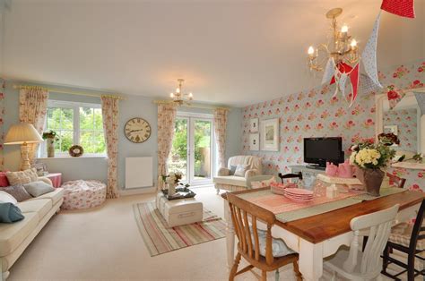 Who Lives In A House Like This Cath Kidston Stylish Living Room